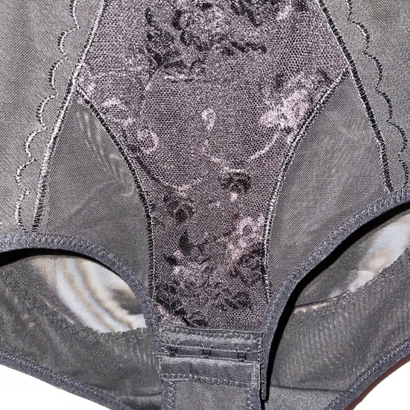 BRAND NEW, Superform Ultra Slimming Black Bodysuit. Extra Firm Control - Picture 7 of 10